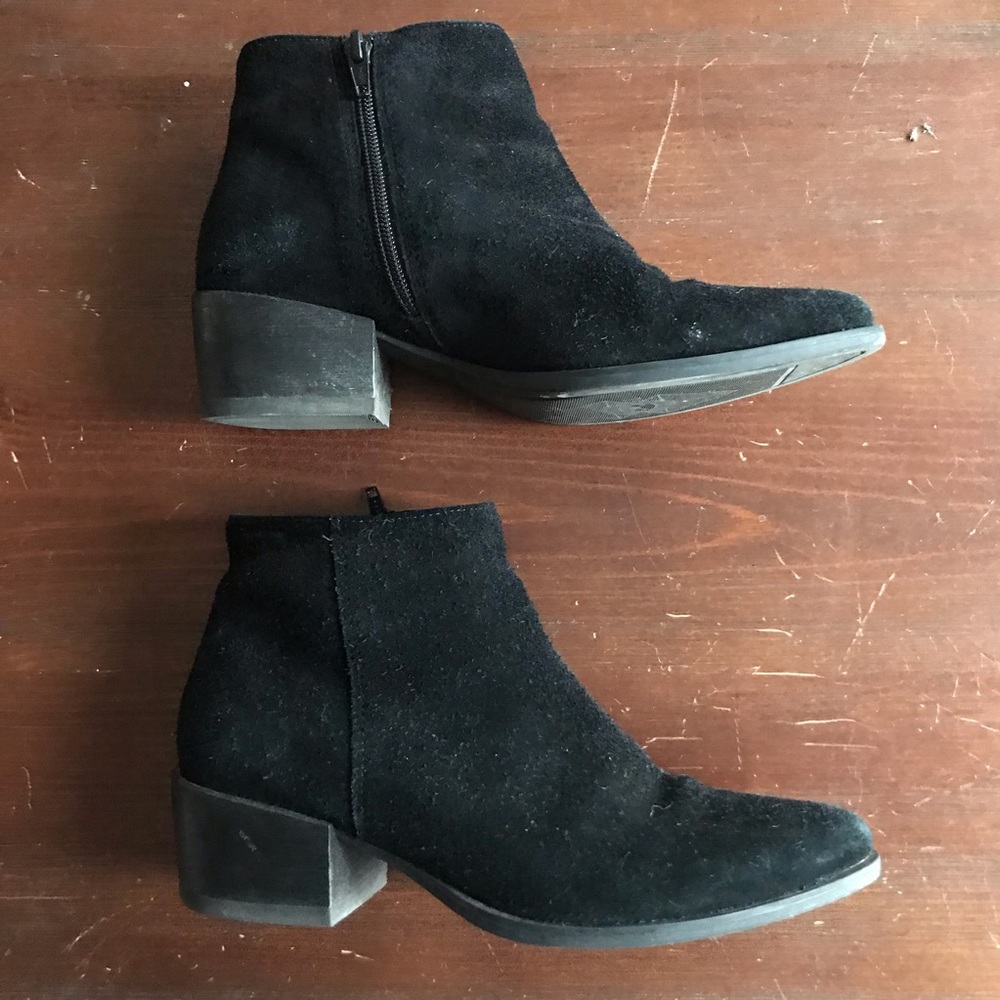 Vagabond Black Suede booties